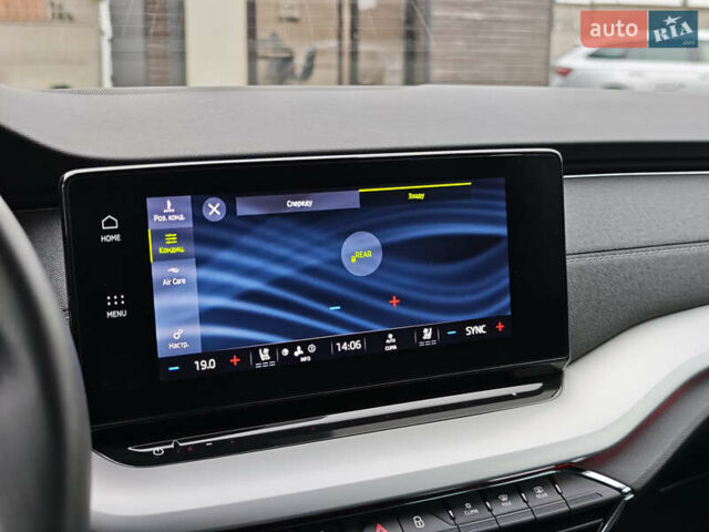 Белый Шкода Октавия, объемом двигателя 2 л и пробегом 179 тыс. км за 23999 $, фото 50 на Automoto.ua