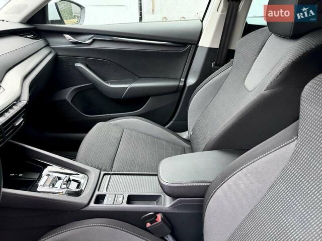 Білий Шкода Октавія, об'ємом двигуна 2 л та пробігом 308 тис. км за 17700 $, фото 38 на Automoto.ua