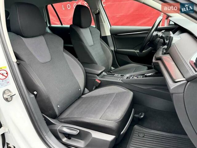 Білий Шкода Октавія, об'ємом двигуна 2 л та пробігом 308 тис. км за 17700 $, фото 40 на Automoto.ua