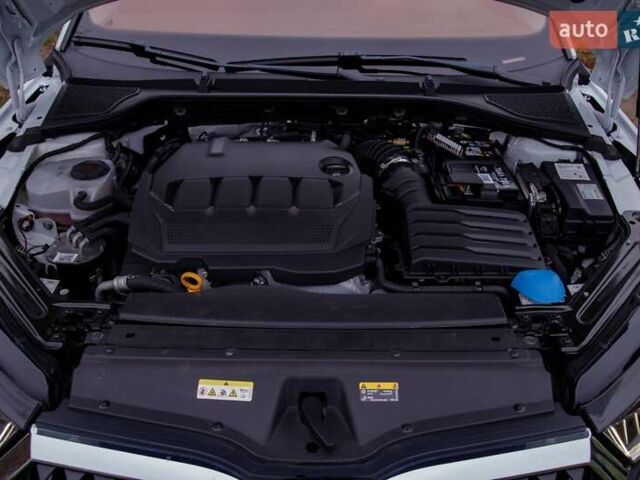 Білий Шкода Октавія, об'ємом двигуна 2 л та пробігом 199 тис. км за 19950 $, фото 25 на Automoto.ua