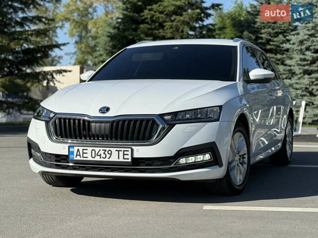Білий Шкода Октавія, об'ємом двигуна 1.97 л та пробігом 61 тис. км за 18999 $, фото 7 на Automoto.ua