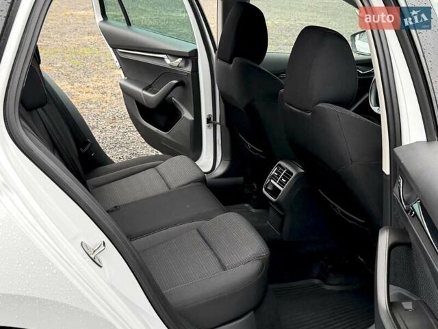 Білий Шкода Октавія, об'ємом двигуна 2 л та пробігом 308 тис. км за 17700 $, фото 23 на Automoto.ua