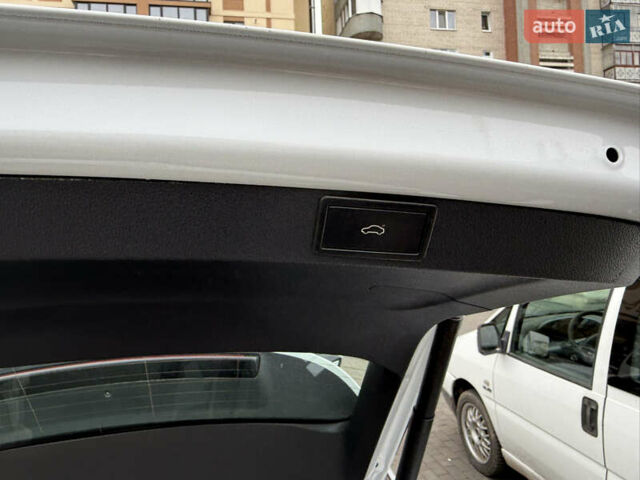 Белый Шкода Октавия, объемом двигателя 2 л и пробегом 180 тыс. км за 22700 $, фото 51 на Automoto.ua