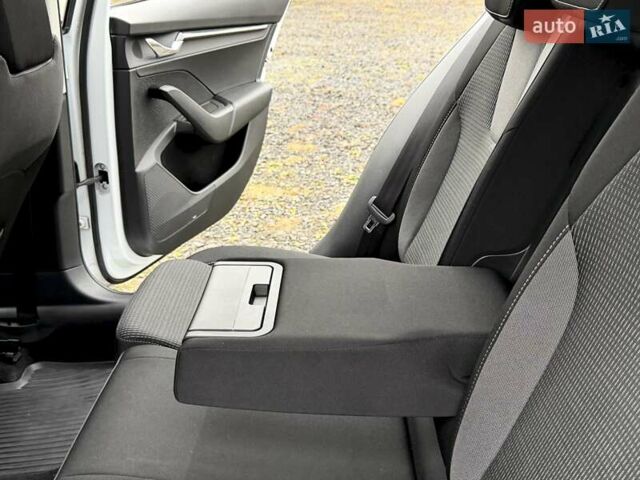 Білий Шкода Октавія, об'ємом двигуна 2 л та пробігом 308 тис. км за 17700 $, фото 30 на Automoto.ua