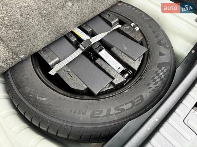 Білий Шкода Октавія, об'ємом двигуна 2 л та пробігом 308 тис. км за 17700 $, фото 21 на Automoto.ua