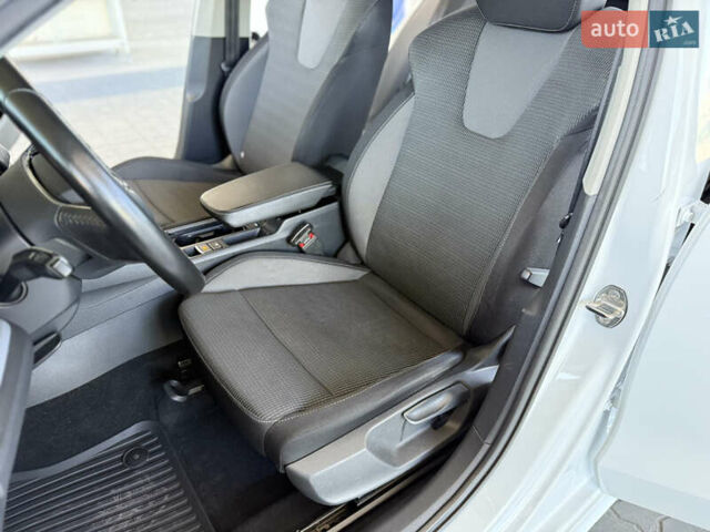 Білий Шкода Октавія, об'ємом двигуна 1.97 л та пробігом 61 тис. км за 18999 $, фото 22 на Automoto.ua
