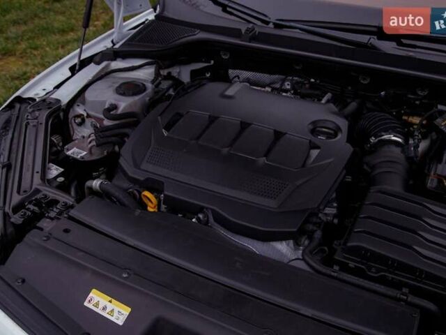 Білий Шкода Октавія, об'ємом двигуна 2 л та пробігом 199 тис. км за 19950 $, фото 26 на Automoto.ua