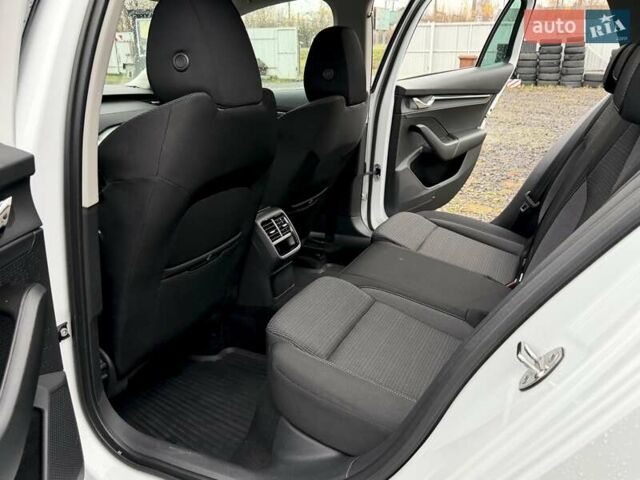 Білий Шкода Октавія, об'ємом двигуна 2 л та пробігом 308 тис. км за 17700 $, фото 28 на Automoto.ua