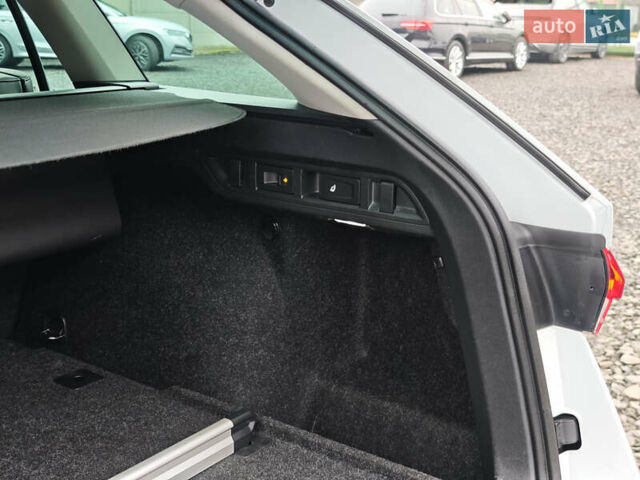 Белый Шкода Октавия, объемом двигателя 2 л и пробегом 179 тыс. км за 23999 $, фото 63 на Automoto.ua