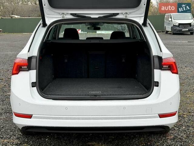 Білий Шкода Октавія, об'ємом двигуна 2 л та пробігом 308 тис. км за 17700 $, фото 17 на Automoto.ua
