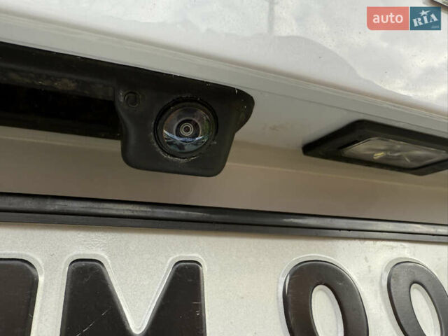 Белый Шкода Октавия, объемом двигателя 2 л и пробегом 180 тыс. км за 22400 $, фото 52 на Automoto.ua