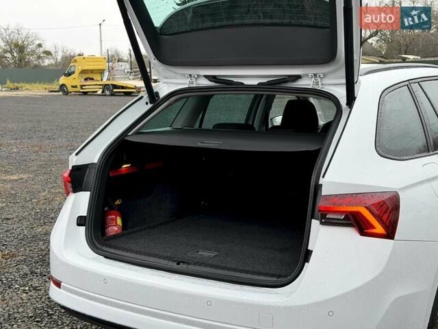 Білий Шкода Октавія, об'ємом двигуна 2 л та пробігом 308 тис. км за 17700 $, фото 18 на Automoto.ua