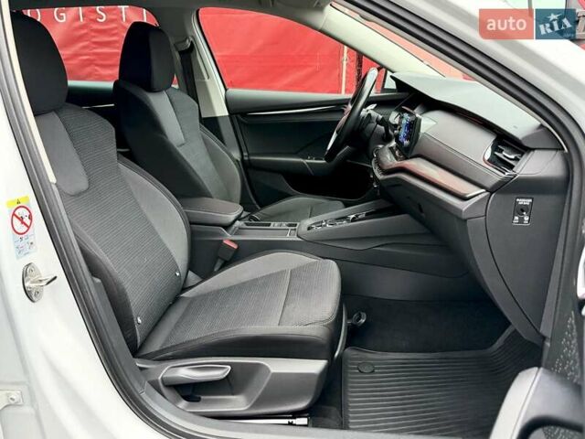 Білий Шкода Октавія, об'ємом двигуна 2 л та пробігом 308 тис. км за 17700 $, фото 41 на Automoto.ua