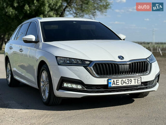 Білий Шкода Октавія, об'ємом двигуна 1.97 л та пробігом 61 тис. км за 18999 $, фото 12 на Automoto.ua