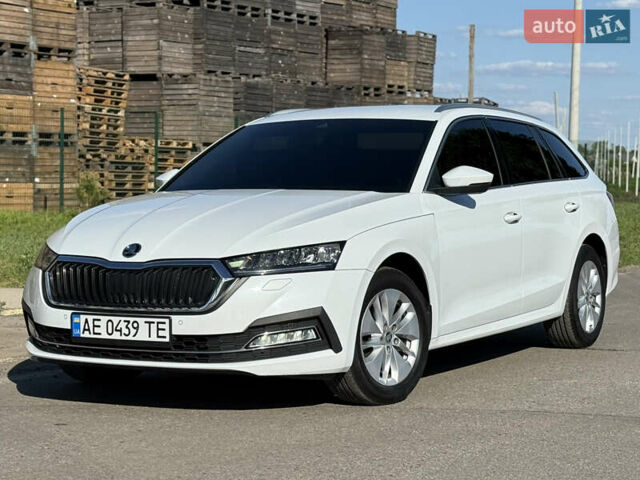 Білий Шкода Октавія, об'ємом двигуна 1.97 л та пробігом 61 тис. км за 18999 $, фото 1 на Automoto.ua