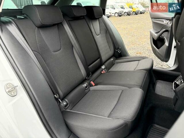 Білий Шкода Октавія, об'ємом двигуна 2 л та пробігом 308 тис. км за 17700 $, фото 25 на Automoto.ua