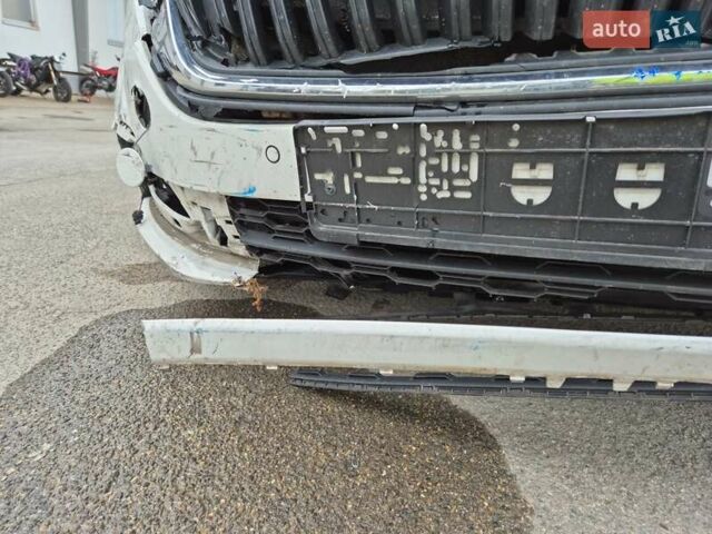 Белый Шкода Октавия, объемом двигателя 1.97 л и пробегом 123 тыс. км за 17300 $, фото 16 на Automoto.ua