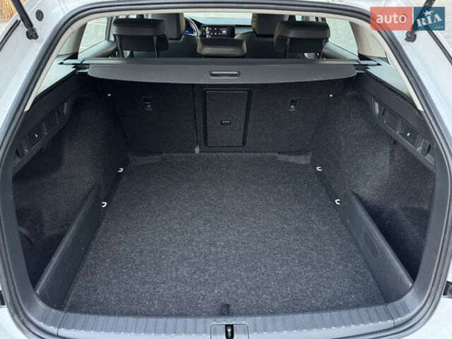 Белый Шкода Октавия, объемом двигателя 1.97 л и пробегом 232 тыс. км за 20500 $, фото 4 на Automoto.ua