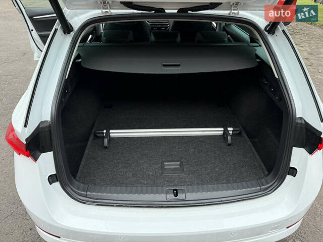 Белый Шкода Октавия, объемом двигателя 2 л и пробегом 180 тыс. км за 22400 $, фото 66 на Automoto.ua