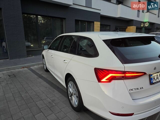 Білий Шкода Октавія, об'ємом двигуна 1.4 л та пробігом 124 тис. км за 21900 $, фото 9 на Automoto.ua