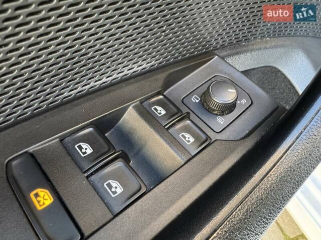 Білий Шкода Октавія, об'ємом двигуна 1.97 л та пробігом 210 тис. км за 21900 $, фото 32 на Automoto.ua