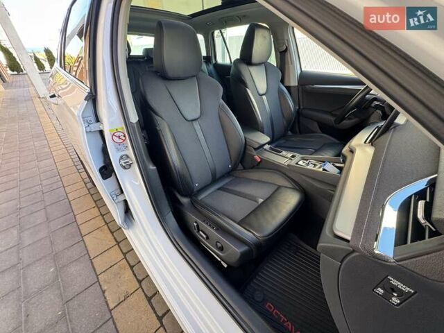 Білий Шкода Октавія, об'ємом двигуна 1.97 л та пробігом 210 тис. км за 21900 $, фото 57 на Automoto.ua