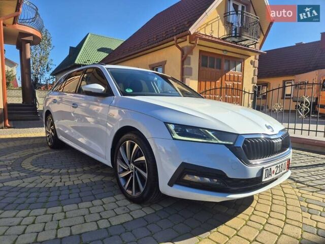 Белый Шкода Октавия, объемом двигателя 2 л и пробегом 218 тыс. км за 21800 $, фото 46 на Automoto.ua