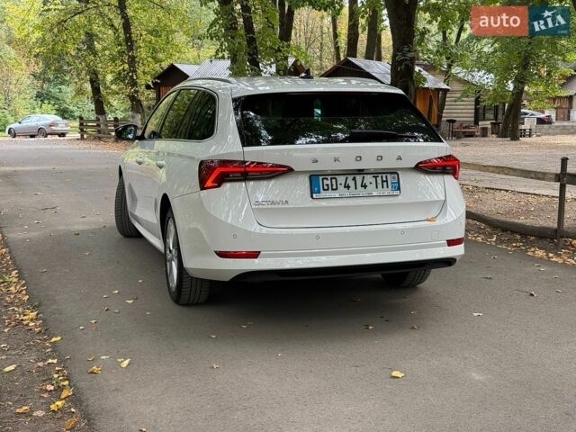 Белый Шкода Октавия, объемом двигателя 2.01 л и пробегом 230 тыс. км за 17900 $, фото 10 на Automoto.ua