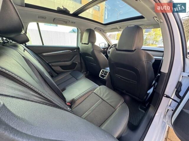 Білий Шкода Октавія, об'ємом двигуна 1.97 л та пробігом 210 тис. км за 21900 $, фото 64 на Automoto.ua