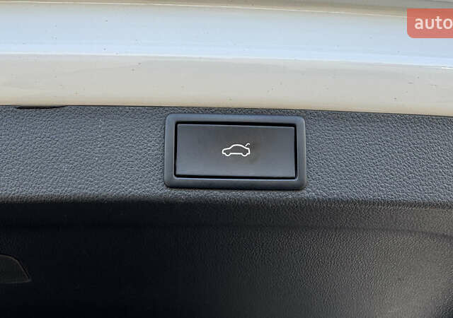 Білий Шкода Октавія, об'ємом двигуна 1.97 л та пробігом 75 тис. км за 25000 $, фото 9 на Automoto.ua