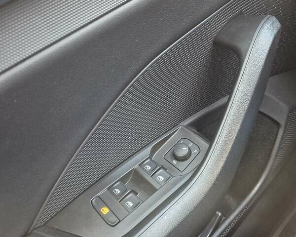 Білий Шкода Октавія, об'ємом двигуна 1.4 л та пробігом 52 тис. км за 23500 $, фото 5 на Automoto.ua