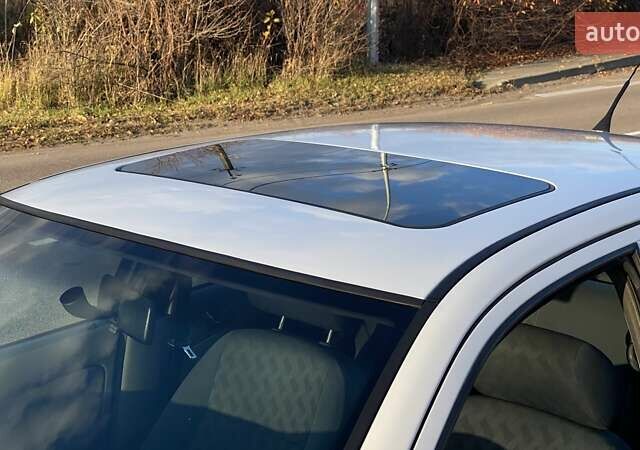 Белый Шкода Октавия, объемом двигателя 1.78 л и пробегом 244 тыс. км за 3000 $, фото 13 на Automoto.ua