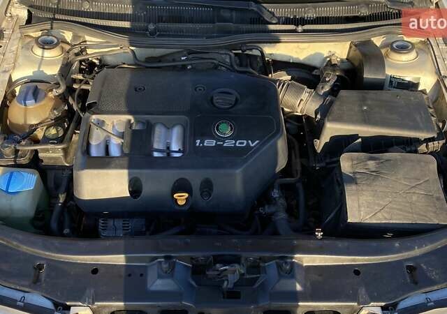 Белый Шкода Октавия, объемом двигателя 1.78 л и пробегом 244 тыс. км за 3000 $, фото 28 на Automoto.ua