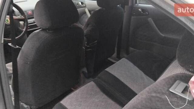 Белый Шкода Октавия, объемом двигателя 1.8 л и пробегом 217 тыс. км за 3000 $, фото 5 на Automoto.ua