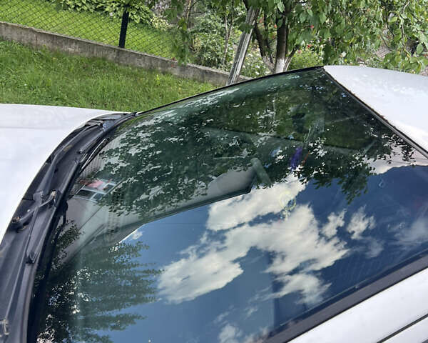 Белый Шкода Октавия, объемом двигателя 1.6 л и пробегом 432 тыс. км за 2550 $, фото 8 на Automoto.ua