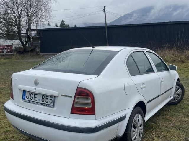 Белый Шкода Октавия, объемом двигателя 0 л и пробегом 300 тыс. км за 1150 $, фото 2 на Automoto.ua