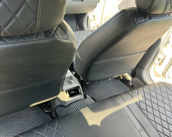 Белый Шкода Октавия, объемом двигателя 1.6 л и пробегом 432 тыс. км за 2550 $, фото 27 на Automoto.ua