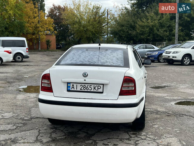 Белый Шкода Октавия, объемом двигателя 1.6 л и пробегом 333 тыс. км за 2200 $, фото 4 на Automoto.ua