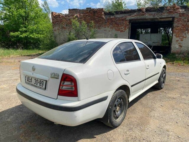 Белый Шкода Октавия, объемом двигателя 1.6 л и пробегом 412 тыс. км за 1400 $, фото 4 на Automoto.ua