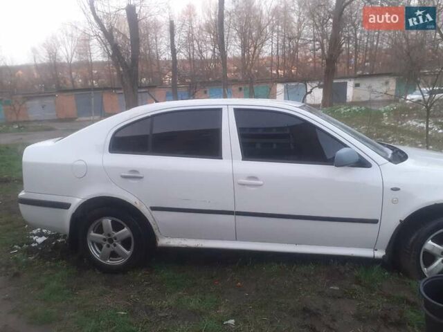Белый Шкода Октавия, объемом двигателя 1.8 л и пробегом 275 тыс. км за 3300 $, фото 2 на Automoto.ua