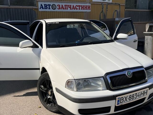 Білий Шкода Октавія, об'ємом двигуна 1.8 л та пробігом 272 тис. км за 4000 $, фото 5 на Automoto.ua