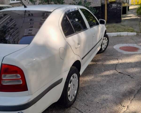 Белый Шкода Октавия, объемом двигателя 1.6 л и пробегом 400 тыс. км за 4500 $, фото 8 на Automoto.ua