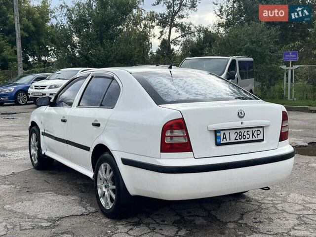 Белый Шкода Октавия, объемом двигателя 1.6 л и пробегом 333 тыс. км за 2200 $, фото 5 на Automoto.ua