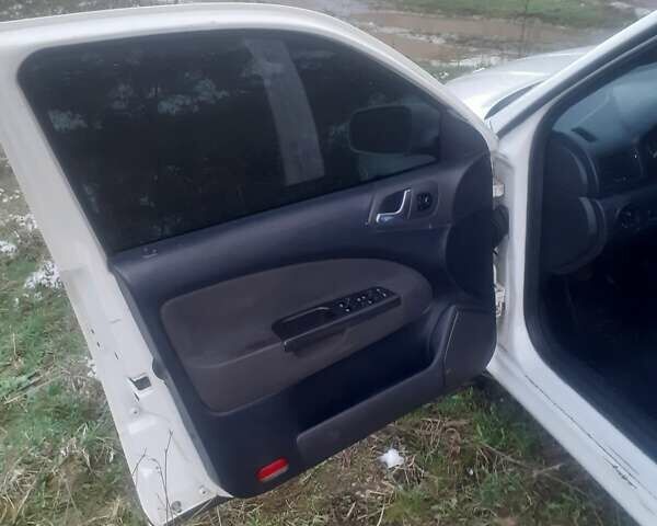 Белый Шкода Октавия, объемом двигателя 1.8 л и пробегом 275 тыс. км за 3300 $, фото 13 на Automoto.ua