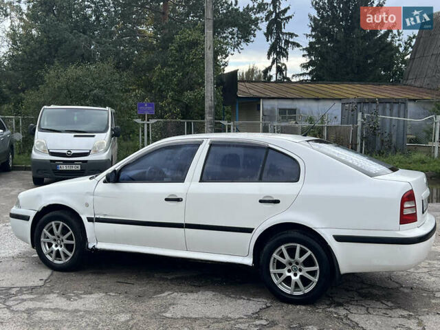 Белый Шкода Октавия, объемом двигателя 1.6 л и пробегом 333 тыс. км за 2200 $, фото 6 на Automoto.ua