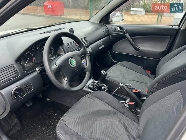 Белый Шкода Октавия, объемом двигателя 1.6 л и пробегом 303 тыс. км за 3950 $, фото 21 на Automoto.ua