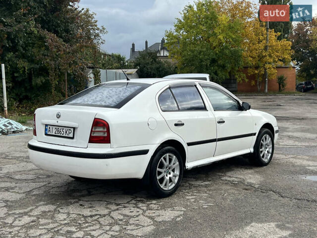 Белый Шкода Октавия, объемом двигателя 1.6 л и пробегом 333 тыс. км за 2200 $, фото 3 на Automoto.ua