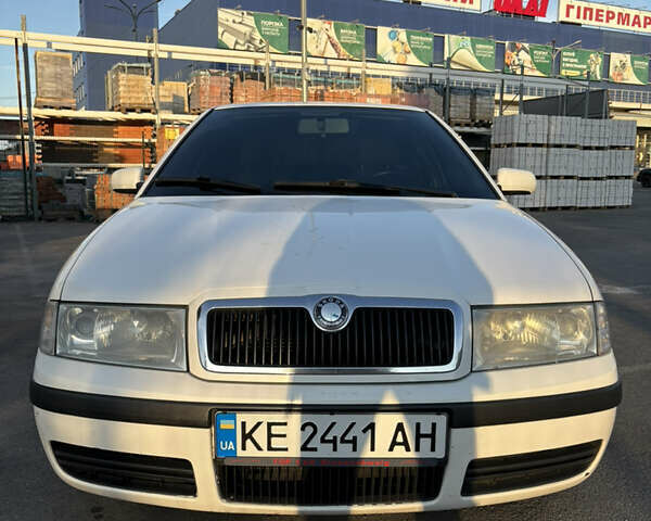 Белый Шкода Октавия, объемом двигателя 1.9 л и пробегом 313 тыс. км за 5500 $, фото 1 на Automoto.ua