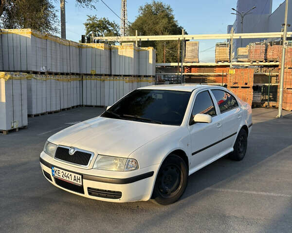 Белый Шкода Октавия, объемом двигателя 1.9 л и пробегом 313 тыс. км за 5500 $, фото 3 на Automoto.ua