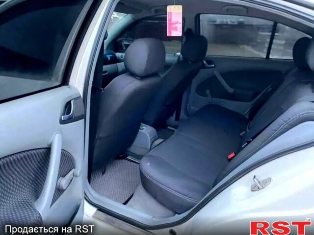 Белый Шкода Октавия, объемом двигателя 1.6 л и пробегом 311 тыс. км за 4300 $, фото 5 на Automoto.ua